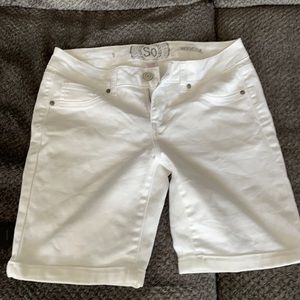 White size 9  women’s Bermuda shorts worn once